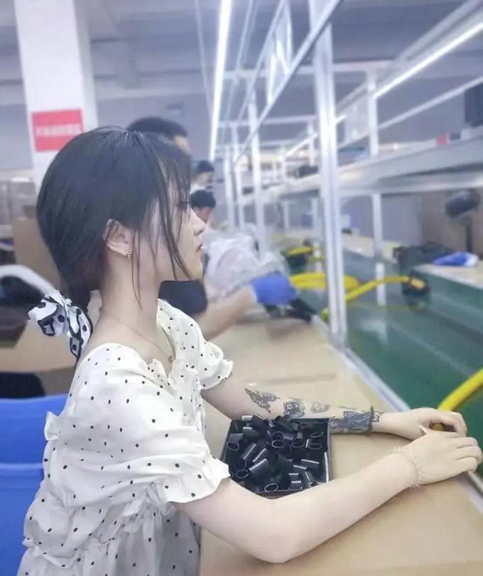 厂妹工厂里的那群最靓的崽